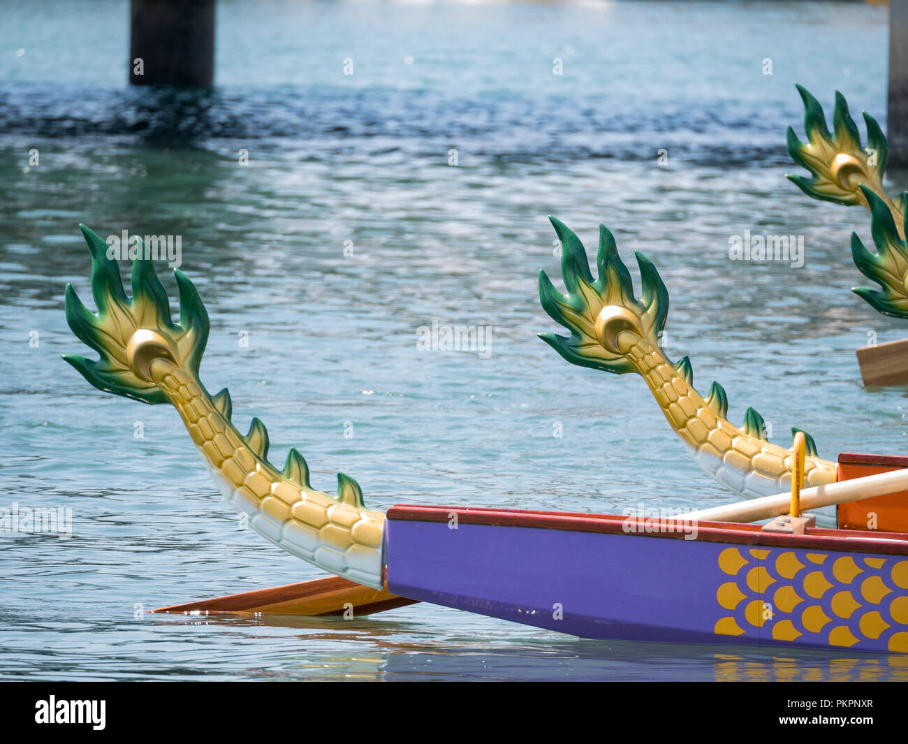 Stern von einem Drachen Boot am Long Beach, Kalifornien Stockfoto