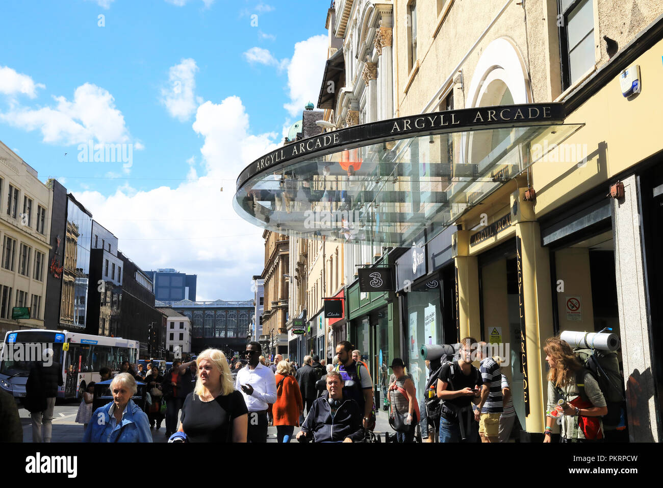 Glasgow's Jewellery Quarter in der Argyll Arcade, zwischen Argyle Street und der Buchanan Street in der Mitte der Stadt, in Schottland, Großbritannien Stockfoto