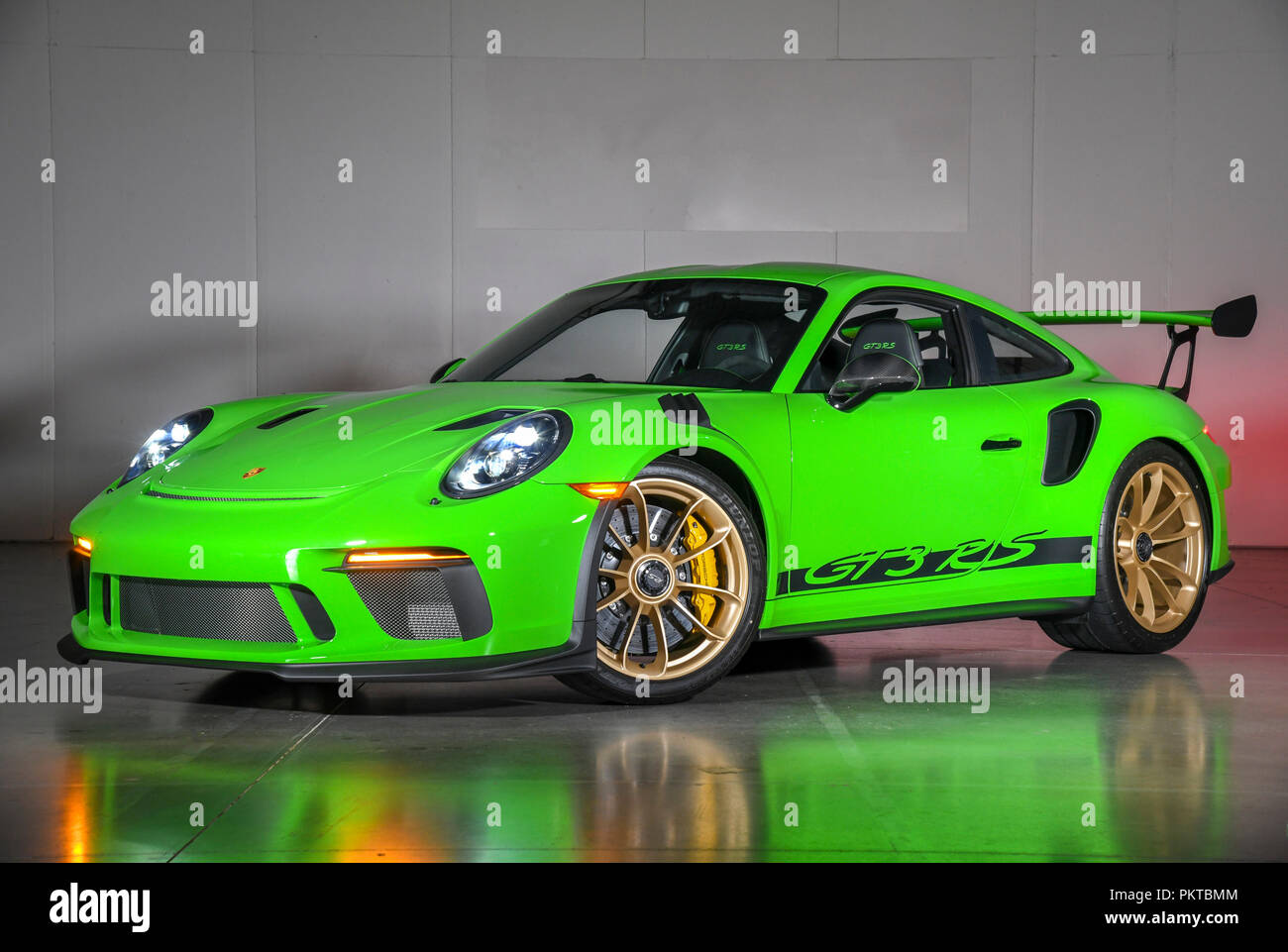 Porsche gt3 rs grün Fotos und Bildmaterial in hoher Auflösung Alamy