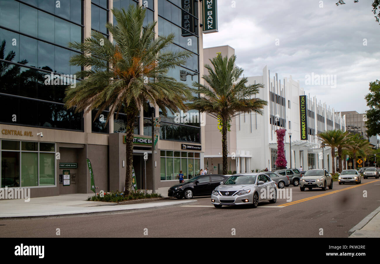 Erste Bank und die chihuly Collection Gebäude der Innenstadt, St. Petersburg, Florida, USA. Stockfoto