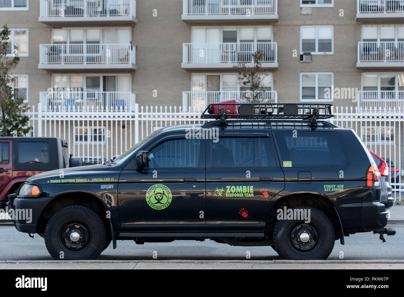 04-2018 New York, USA. Ein Zombie Response Team Fahrzeug in Rockaway, Brooklyn. Foto: © Simon Grosset Stockfoto