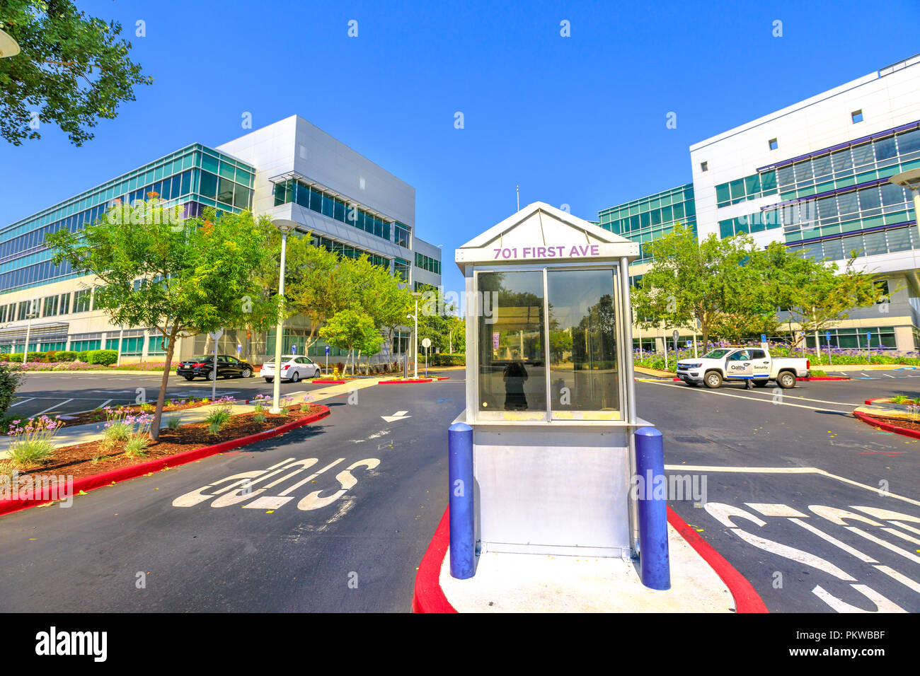 Sunnyvale, Kalifornien, USA - 12. August 2018: Yahoo Security Checkpoint bei Yahoo Inc Sitz in 701 Erste Ave, Silicon Valley, CA. Yahoo ist einer der wichtigsten Suchmaschine Portale. Stockfoto