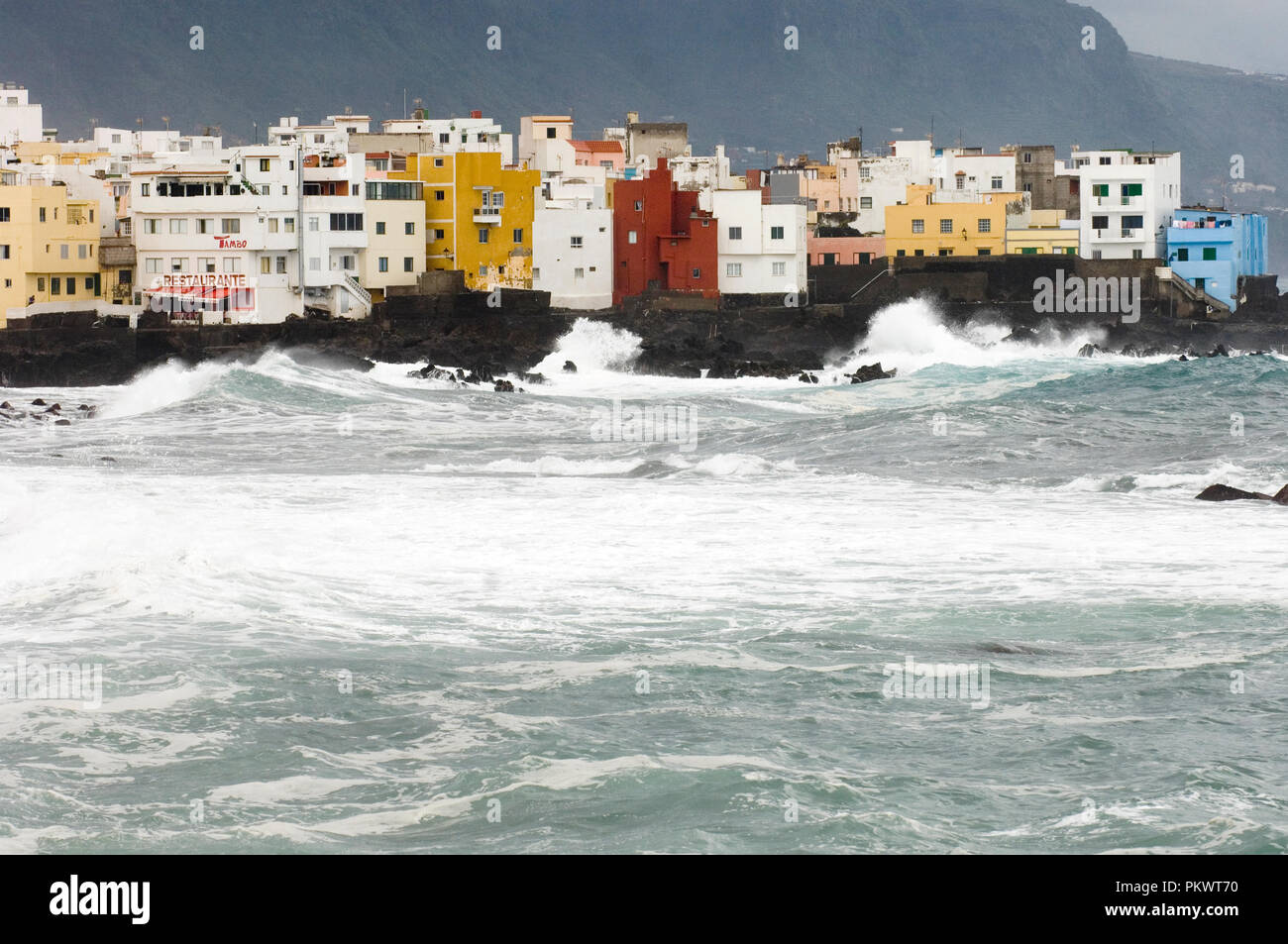 Wetter in Puerto de la Cruz, Teneriffa, Kanarische Inseln, Spanien. März  2006 Stockfotografie - Alamy
