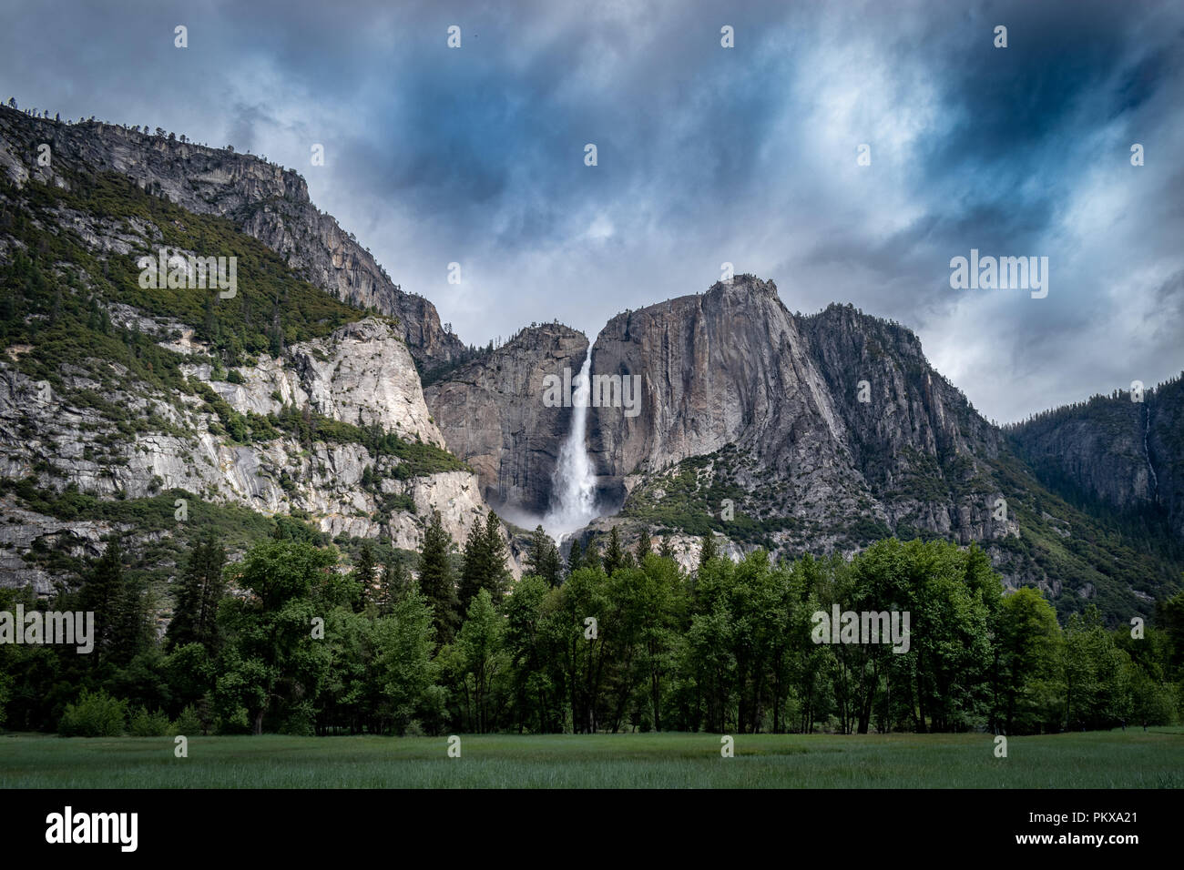 Yosemite Falls, Yosemite Village, Yosemite National Park, Kalifornien, USA Stockfoto