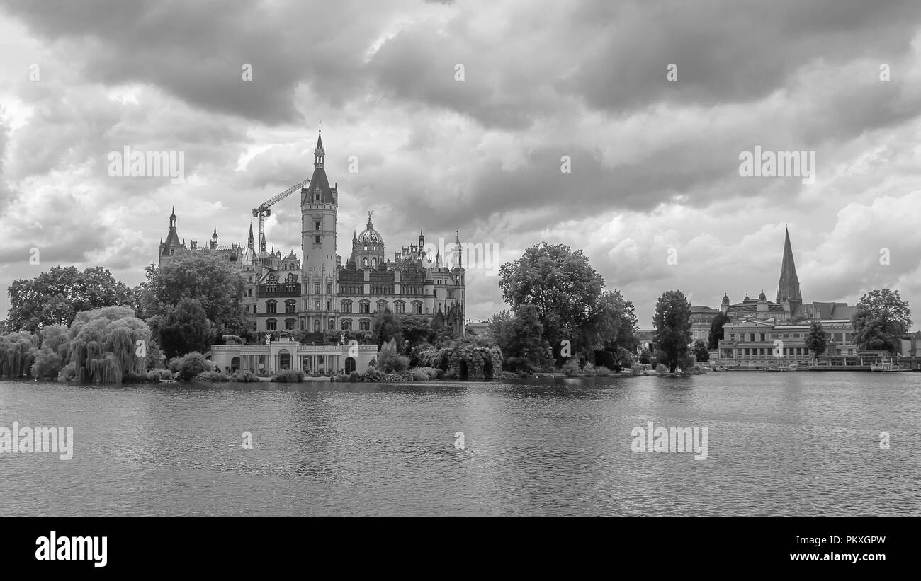 Schwerin ist die Hauptstadt und größte Stadt des nordöstlichen Mecklenburg-Vorpommern. Stockfoto