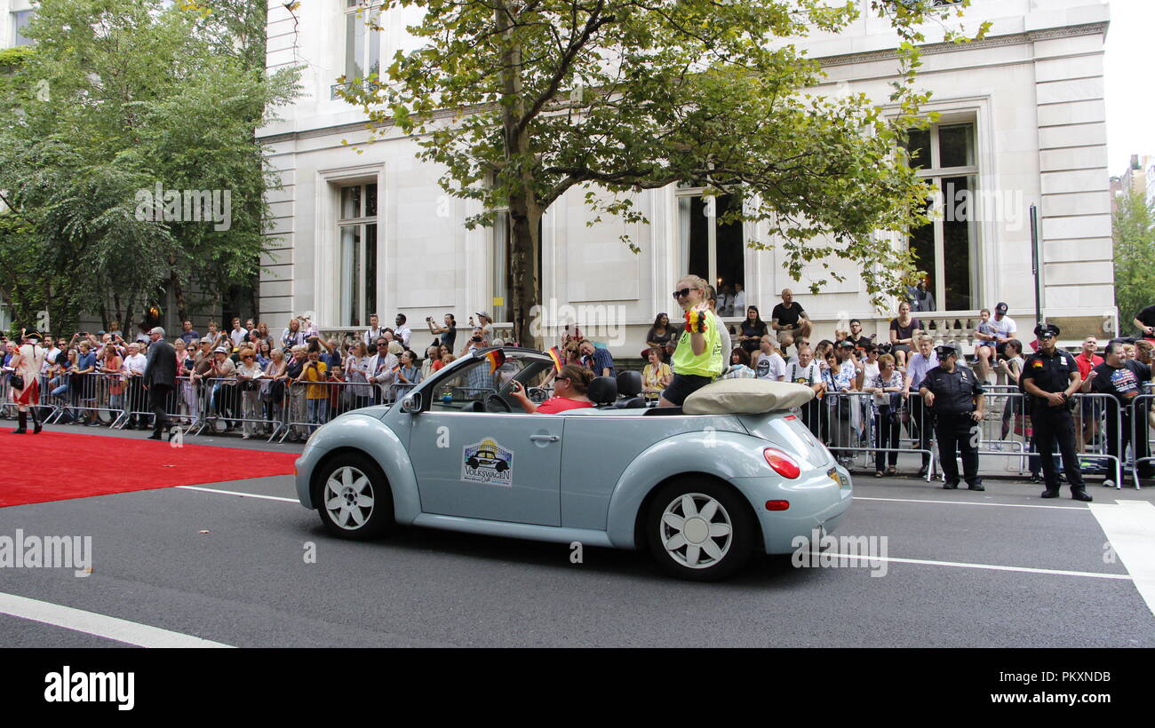 New York, USA. 15. September 2018. German American Day Parade Credit: SCOOTERCASTER/Alamy leben Nachrichten Stockfoto