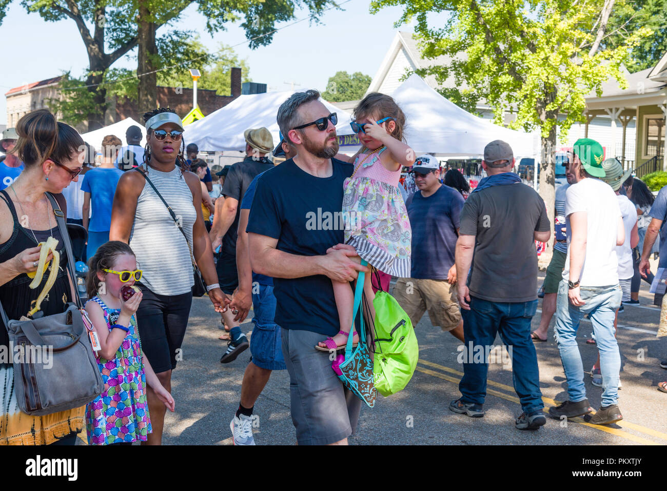 Memphis, Tennessee. 15. September 2018. Cooper-Young Festival 2018, Memp. Seine, Tennessee. Die größte eintägige Festival in Tennessee. Die Leute genießen die letzten Sommer mit Kunst, Essen und gute Musik. Credit: Gary Culley/Alamy leben Nachrichten Stockfoto