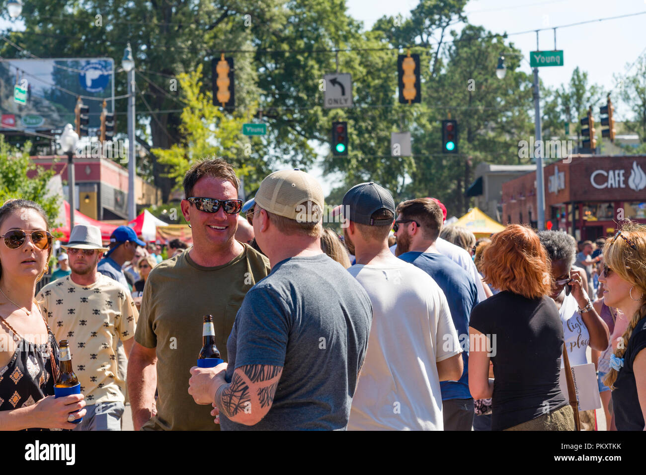 Memphis, Tennessee. 15. September 2018. Cooper-Young Festival 2018, Memp. Seine, Tennessee. Die größte eintägige Festival in Tennessee. Die Leute genießen die letzten Sommer mit Kunst, Essen und gute Musik. Credit: Gary Culley/Alamy leben Nachrichten Stockfoto