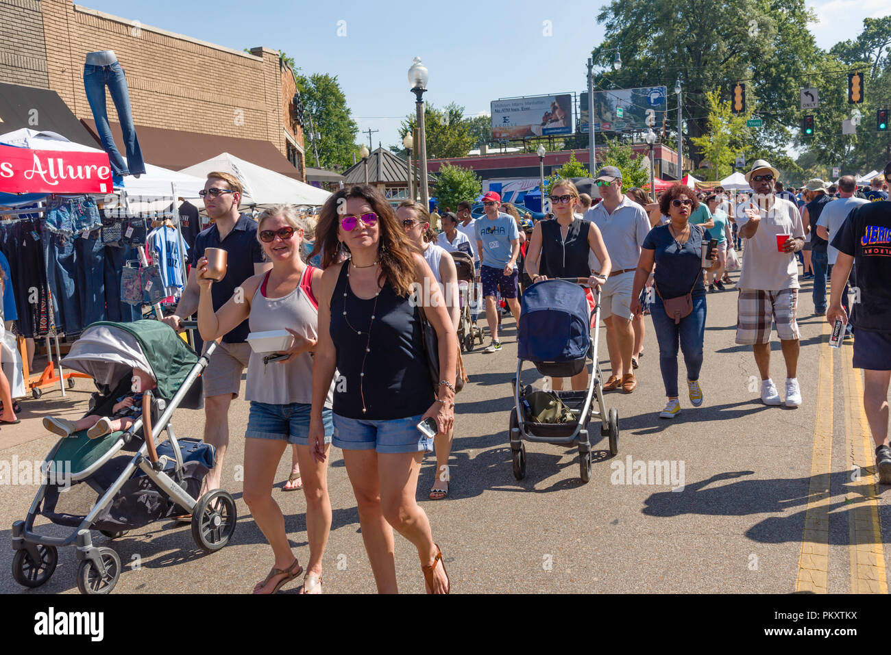 Memphis, Tennessee. 15. September 2018. Cooper-Young Festival 2018, Memp. Seine, Tennessee. Die größte eintägige Festival in Tennessee. Die Leute genießen die letzten Sommer mit Kunst, Essen und gute Musik. Credit: Gary Culley/Alamy leben Nachrichten Stockfoto