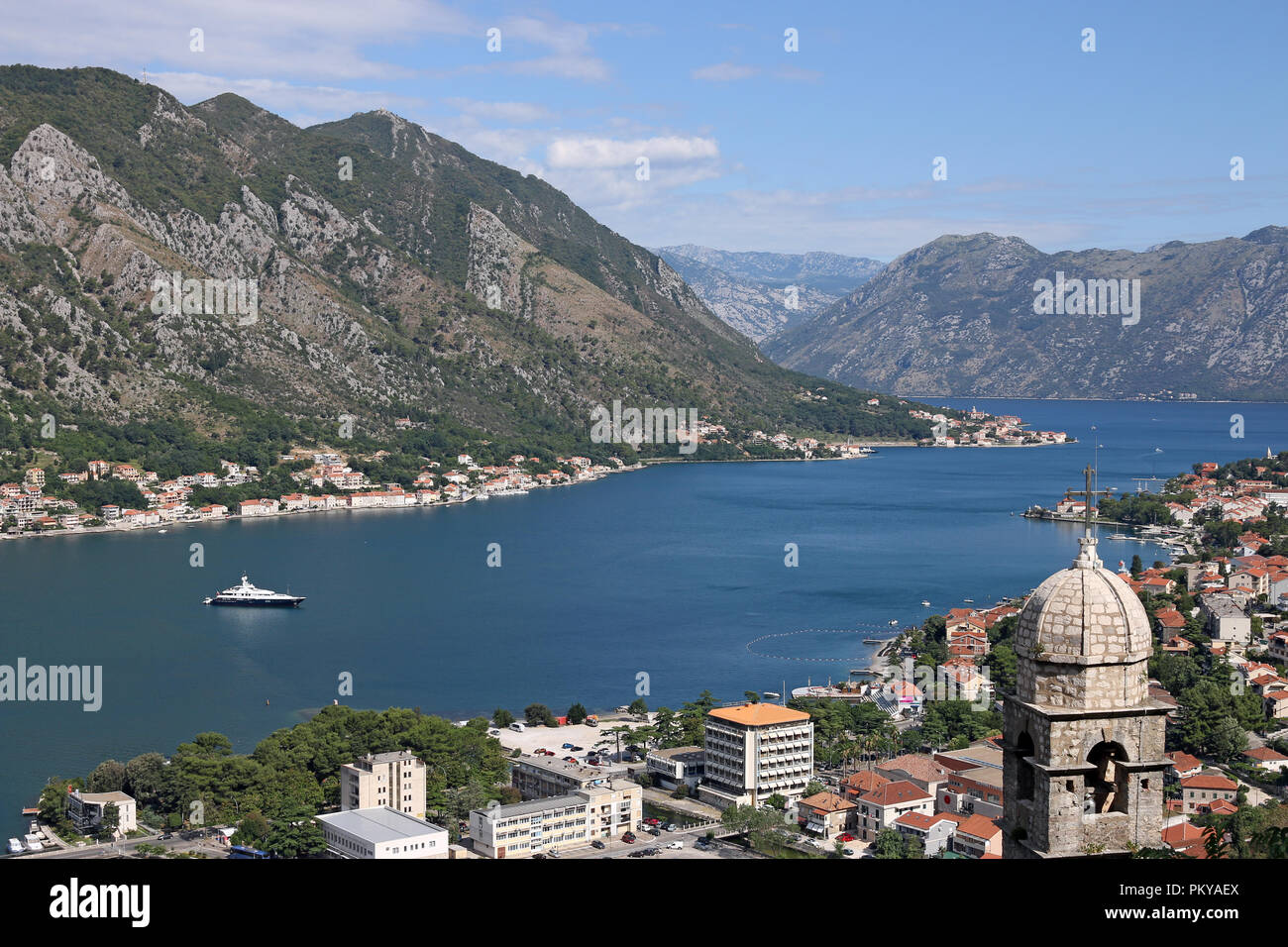 Kirche Unserer Lieben Frau von Remedy Landschaft der Bucht von Kotor Montenegro Stockfoto