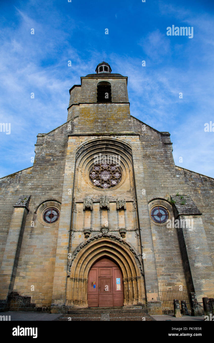 Eingang der Eglise Notre Dame du Puy in Figeac Frankreich Stockfoto