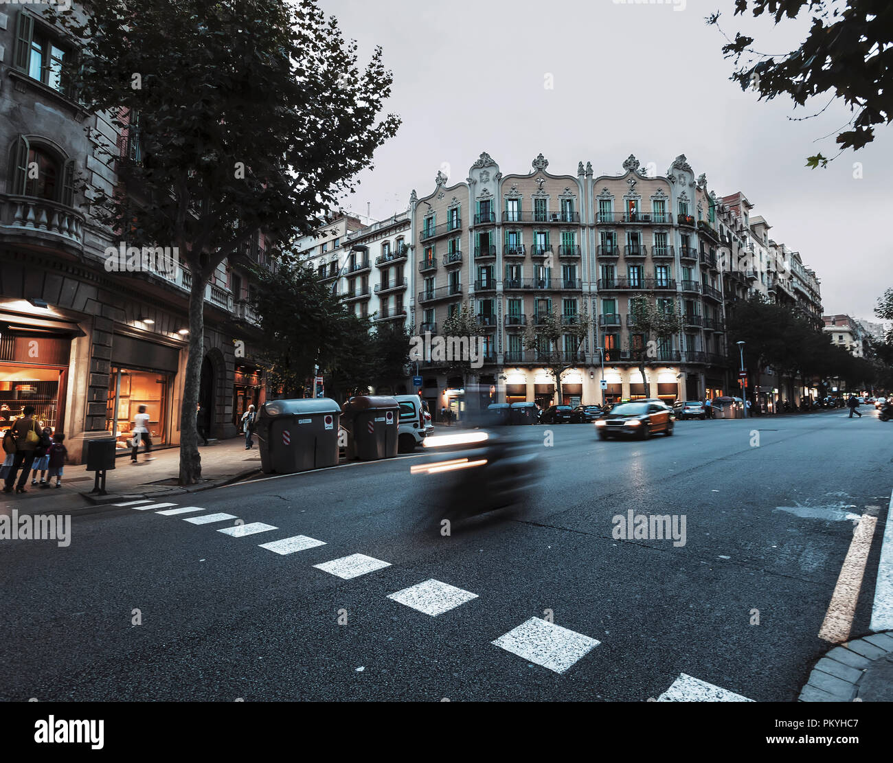 Street View mit Erbe Gebäude von Barcelona, Spanien Stockfoto
