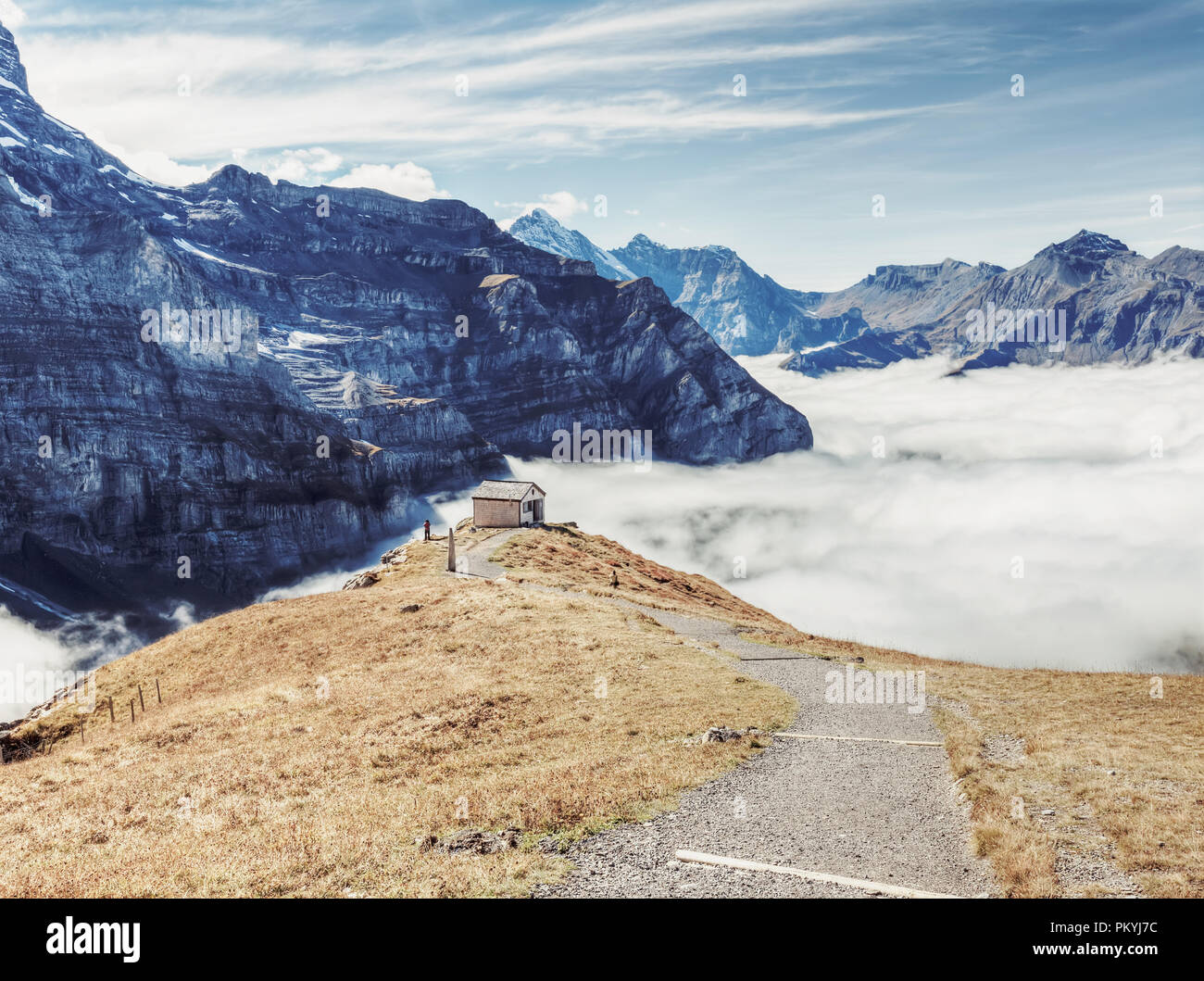 Tracking Weg der Eiger Spaziergang oben auf die Wolken von Jungfrau, Schweiz Stockfoto