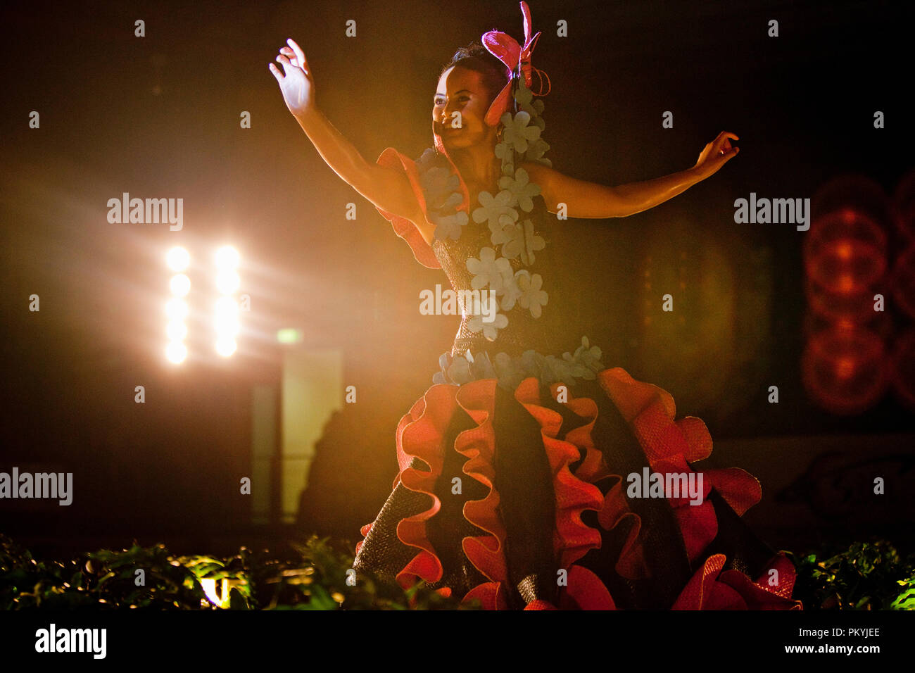 Janine Nicky Tuivaiti auf der Bühne während der 2012 Miss Samoa Schönheit Pageant. Stockfoto