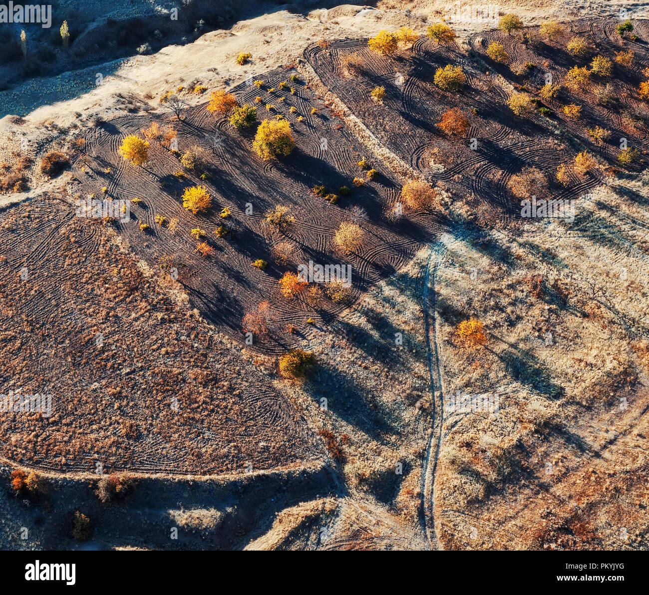 Natürliche Herbst Landschaft Vogelperspektive Szene in Kappadokien, Türkei Stockfoto