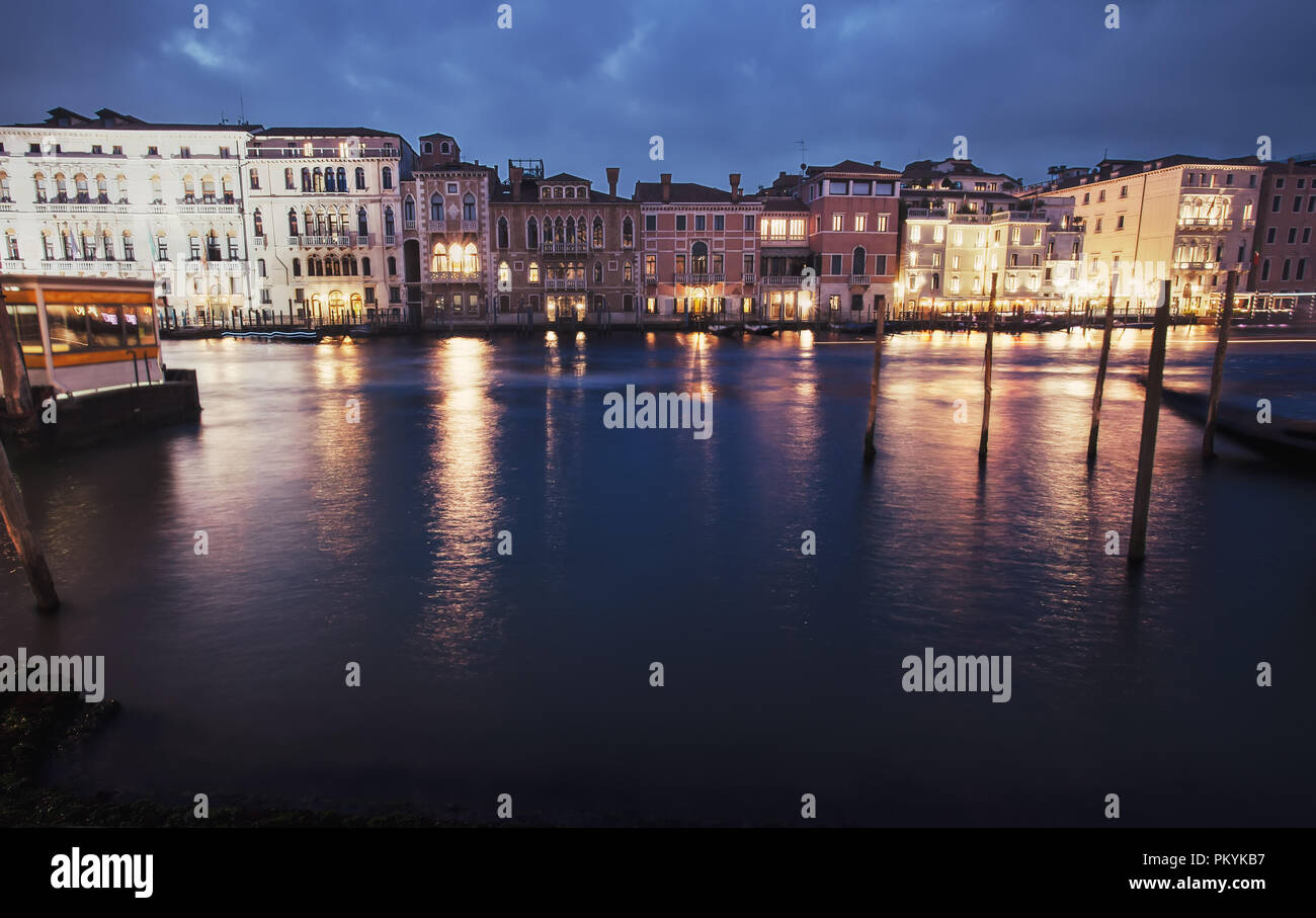 Nacht der Architekten vom Grand Canal in Venedig, Italien Stockfoto