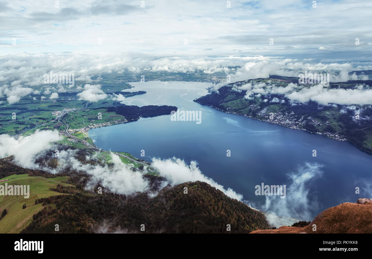Grosse natürliche Landschaft Blick auf die Schweiz von Rigi Stockfoto