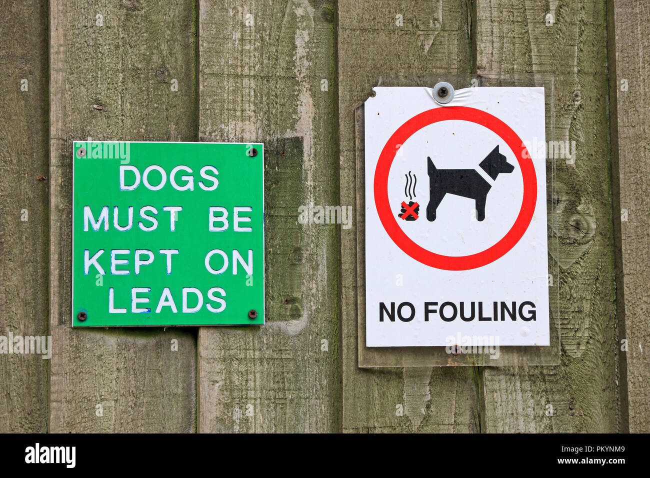 Keine Verschmutzung durch Hunde anmelden Stockfoto