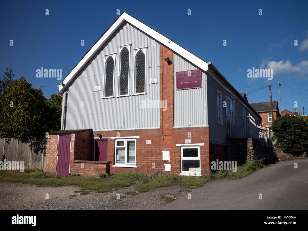 St. Barnabas Kirche und Halle, Kenilworth, Warwickshire, England, Großbritannien Stockfoto