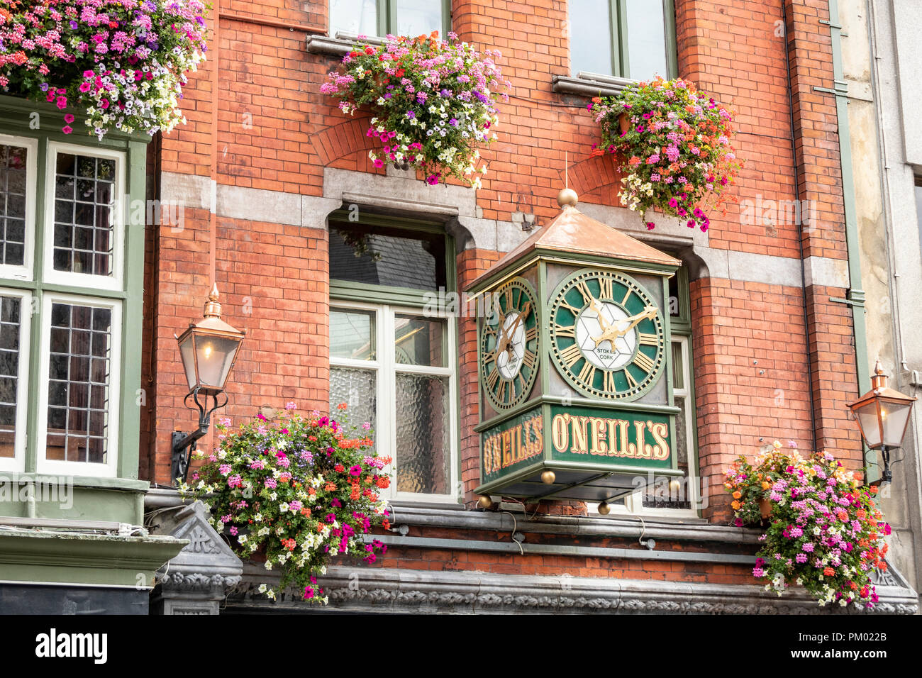 Typische schönen Pub Schild, Suffolk Street, Dublin, Irland, Europa. Stockfoto