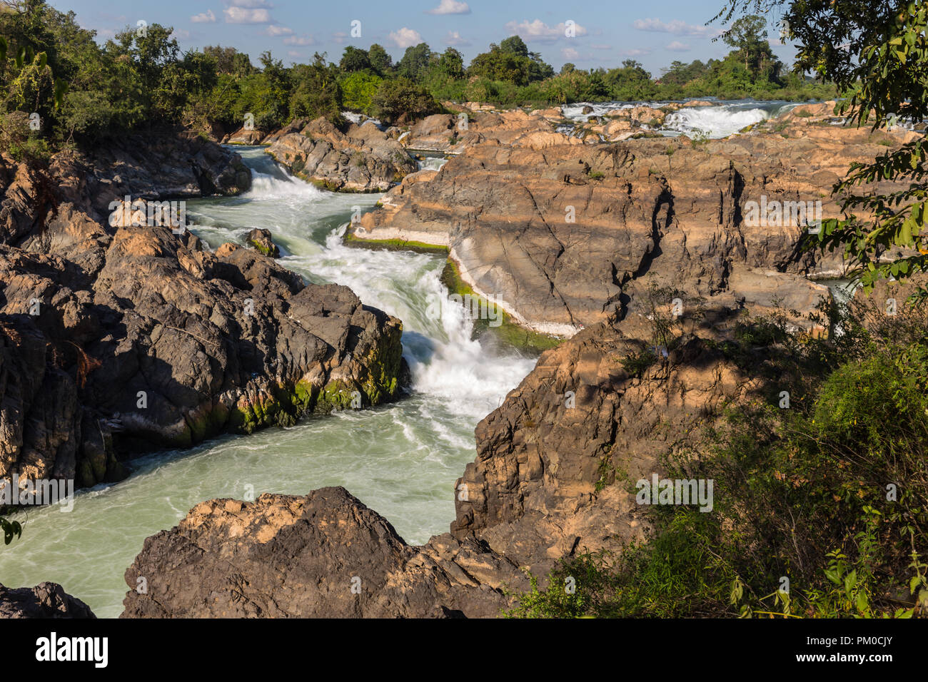 Turbulenter Fluss Wasser Stockfoto