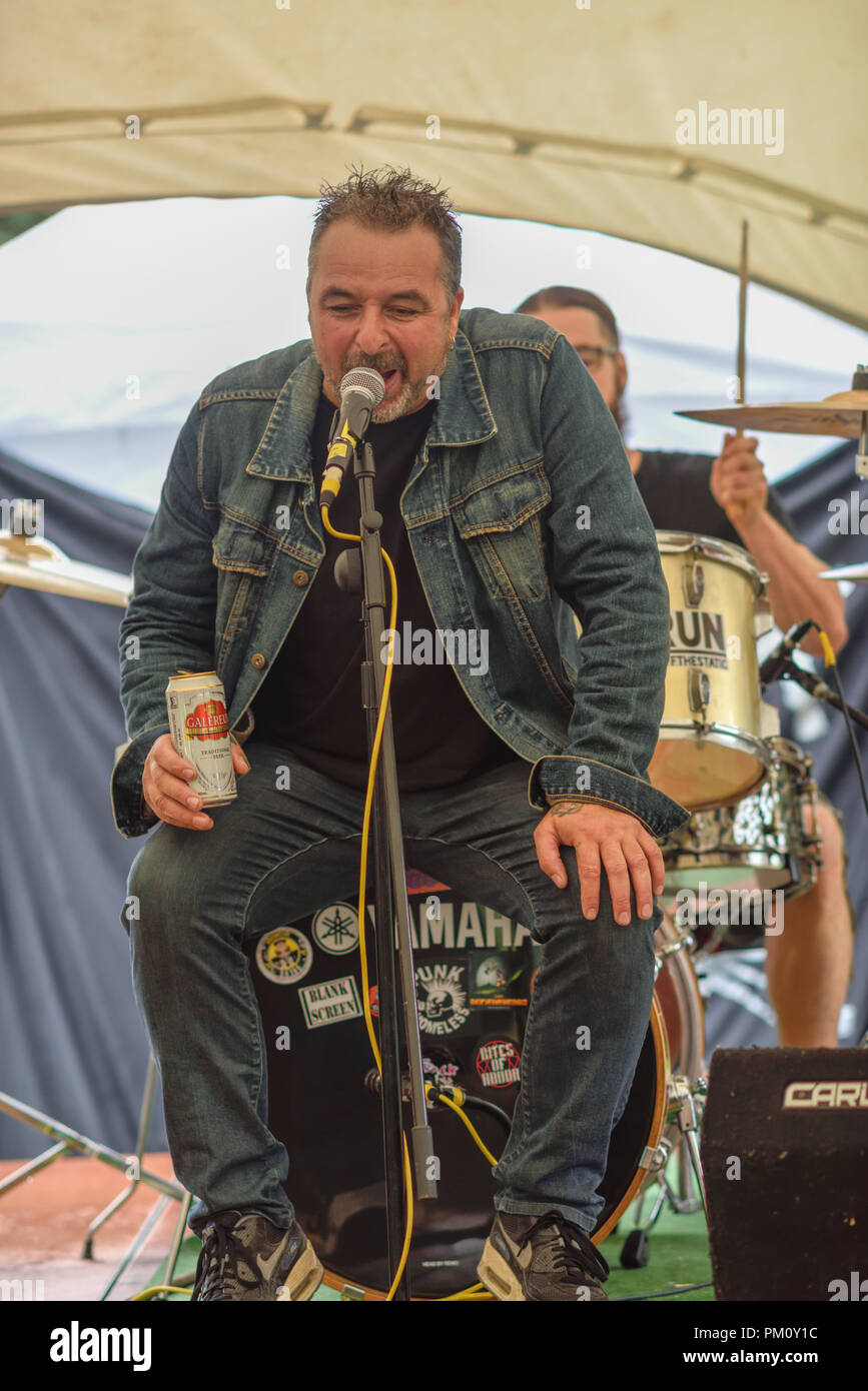 Nottingham, UK: 16. September 2018: Nottingham green Festival fand heute um das Arboretum, organisiert von der Basis, Community-based Volunteers. Live Musik, Essen und Stände mit Kunsthandwerk. 3 Stein Monkey live auf der Bühne. Credit: Ian Francis/Alamy leben Nachrichten Stockfoto