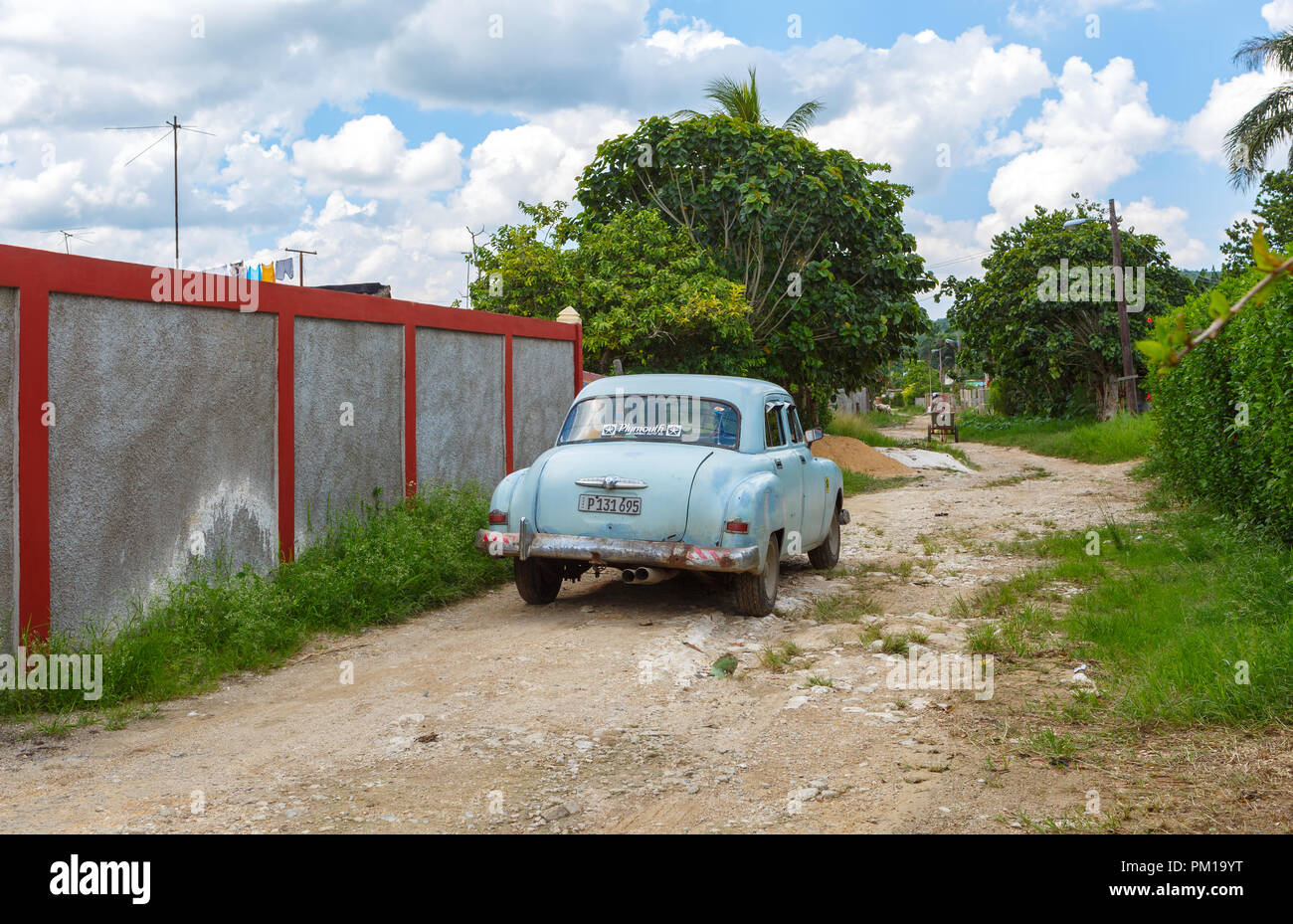 Antikes Auto auf einer Straße in der Provinz Mayabeque Kuba am 25. August 2018 Stockfoto