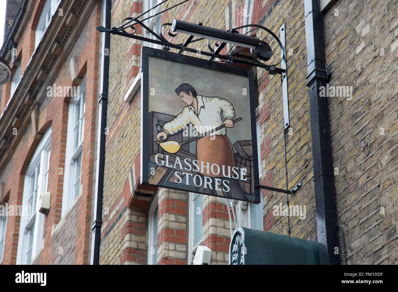 Glasshouse speichert Pub Schild; Brewer Street; London, England Stockfoto