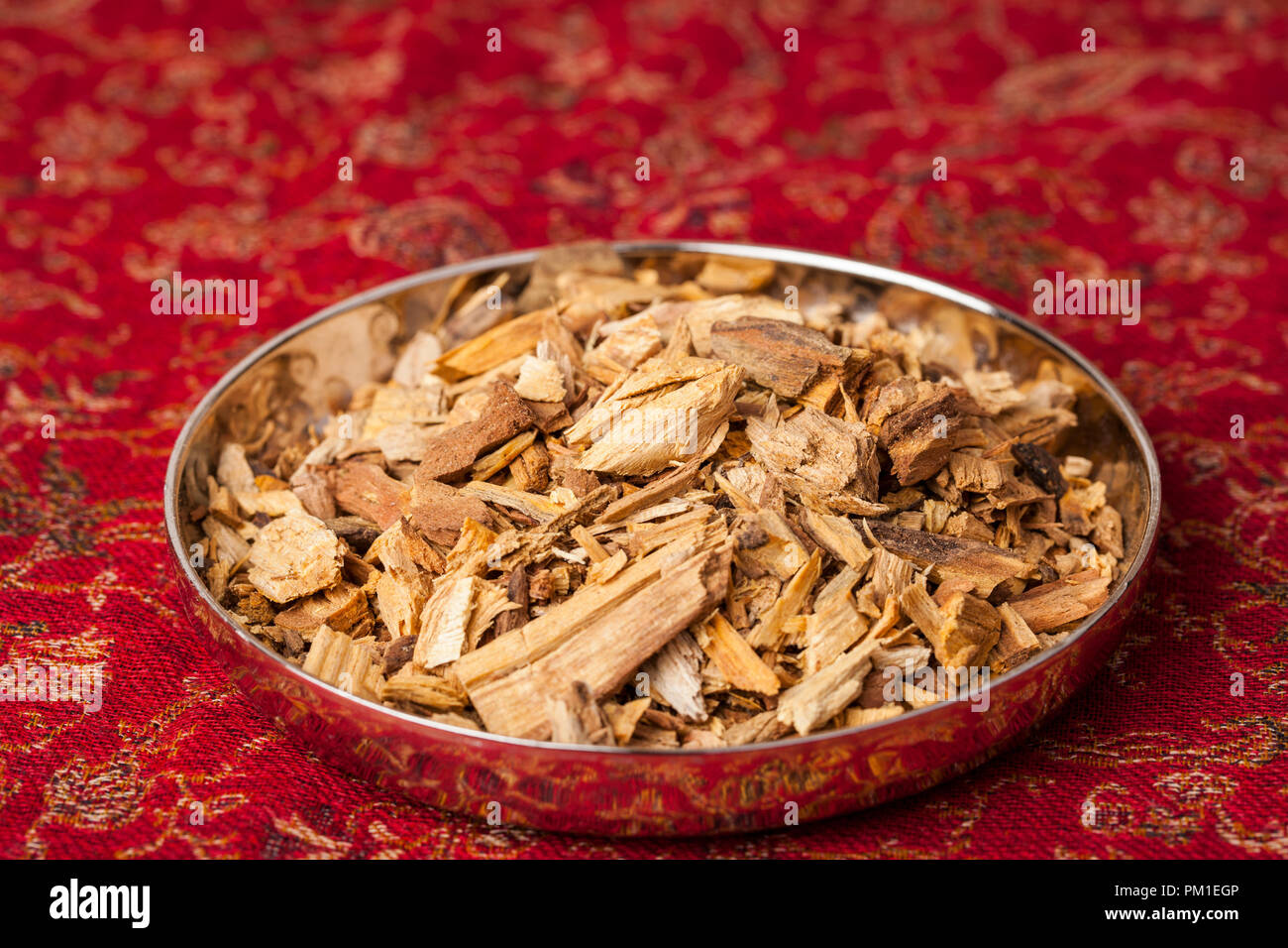 Agarwood, auch als aloeswood, Aloe Räucherstäbchen Chips Stockfoto