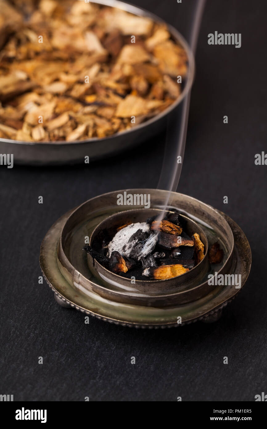 Agarwood, auch als aloeswood, Weihrauch Chips Stockfoto