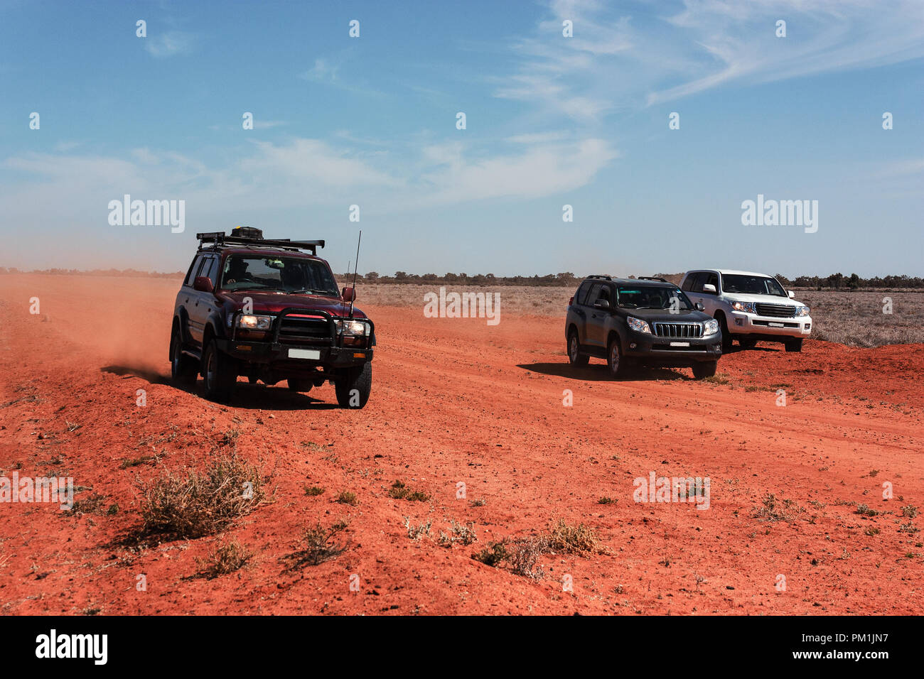 4WD Off-Road-Vans auf roter Erde Outback Australien Stockfoto