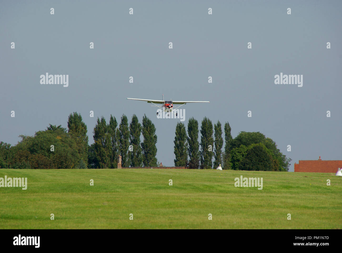 Cessna light aircraft airfield -Fotos und -Bildmaterial in hoher ...