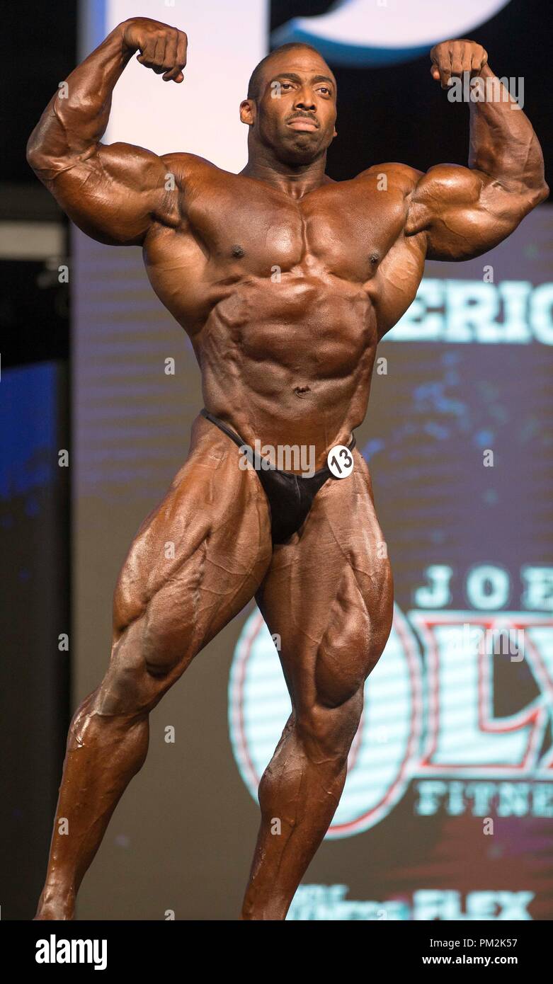 Las Vegas, Nevada, USA. 14 Sep, 2018. CEDRIC MCMILLAN der USA stellt bei der Beurteilung der Mr. Olympia Wettbewerb 2018 Joe Weider's Olympia Fitness und Leistungsfähigkeit Wochenende 2018. Credit: Brian Cahn/ZUMA Draht/Alamy leben Nachrichten Stockfoto