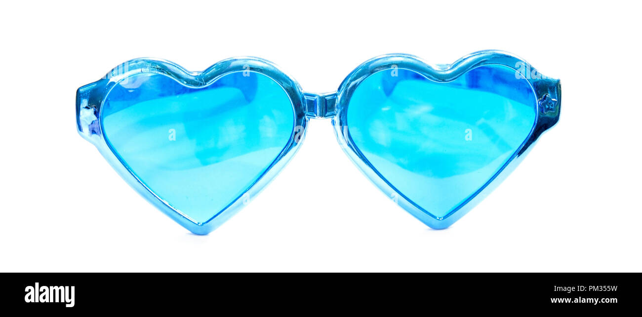 Blaue Brille in der Form eines Herzens isoliert auf weißem Stockfoto