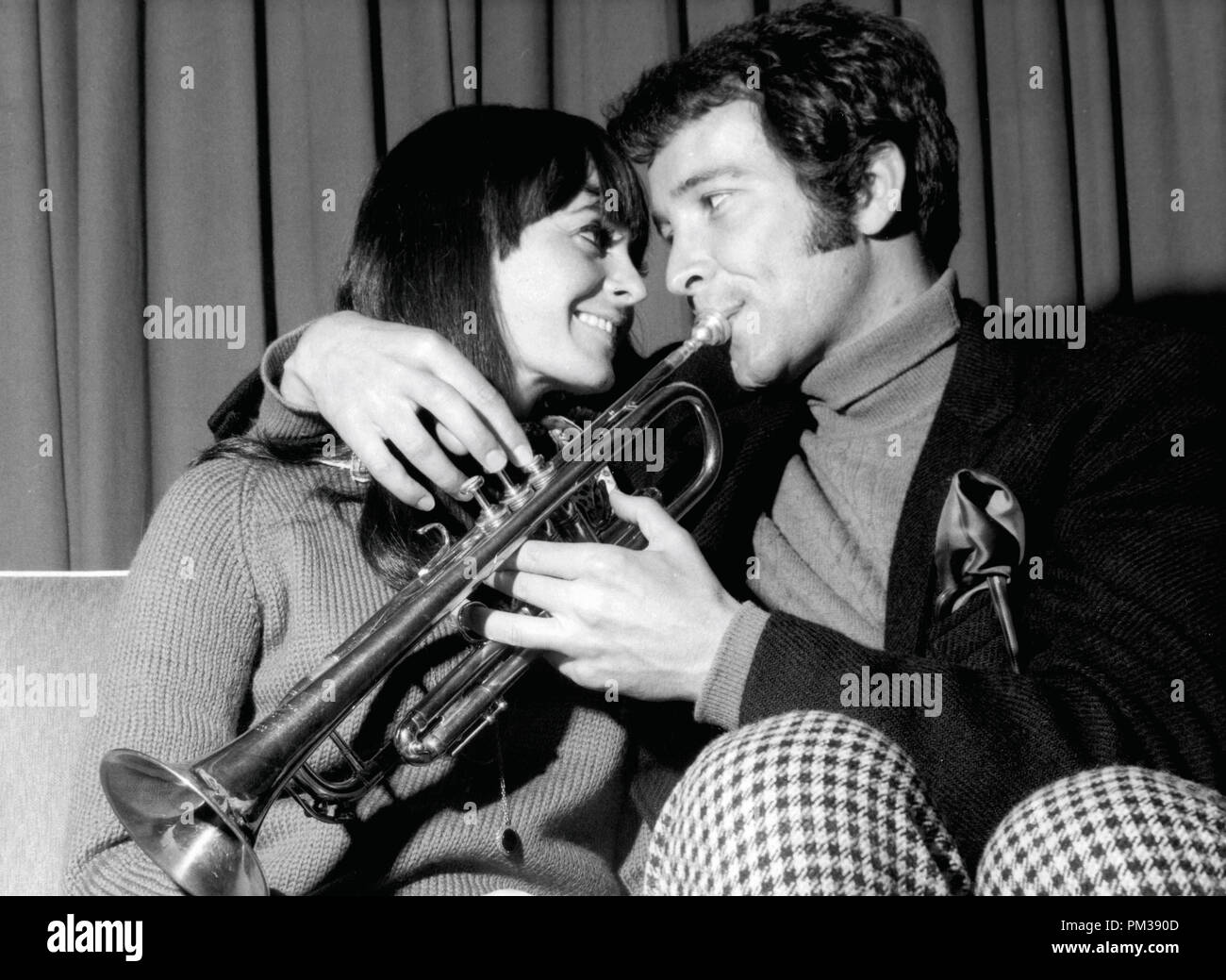 Herb Alpert und erste Frau Sharon Mae Lubin, April 1967. Datei Referenz Nr. 1257 001 THA © GFS/Hollywood Archiv - Alle Rechte vorbehalten Stockfoto