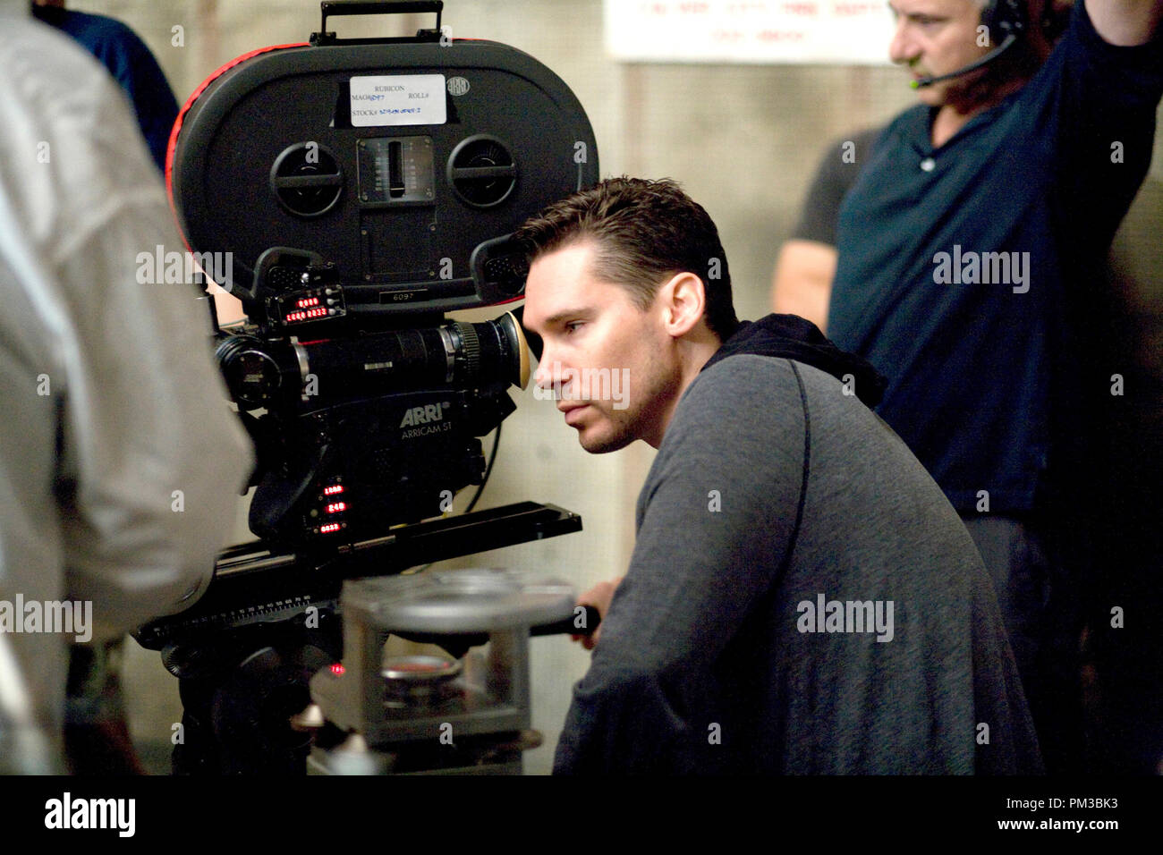 Regisseur/Produzent Bryan Singer auf dem Satz der Suspense thriller Walküre, 2008. Stockfoto