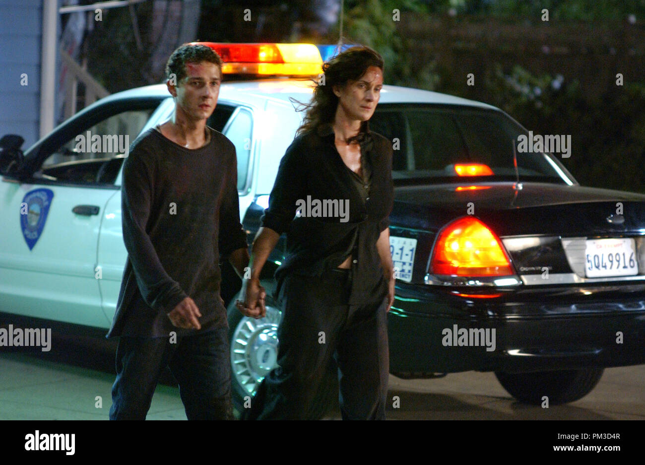 'Disturbia' Shia LaBeouf, Carrie-Anne Moss © 2007 Werke Traum Stockfoto