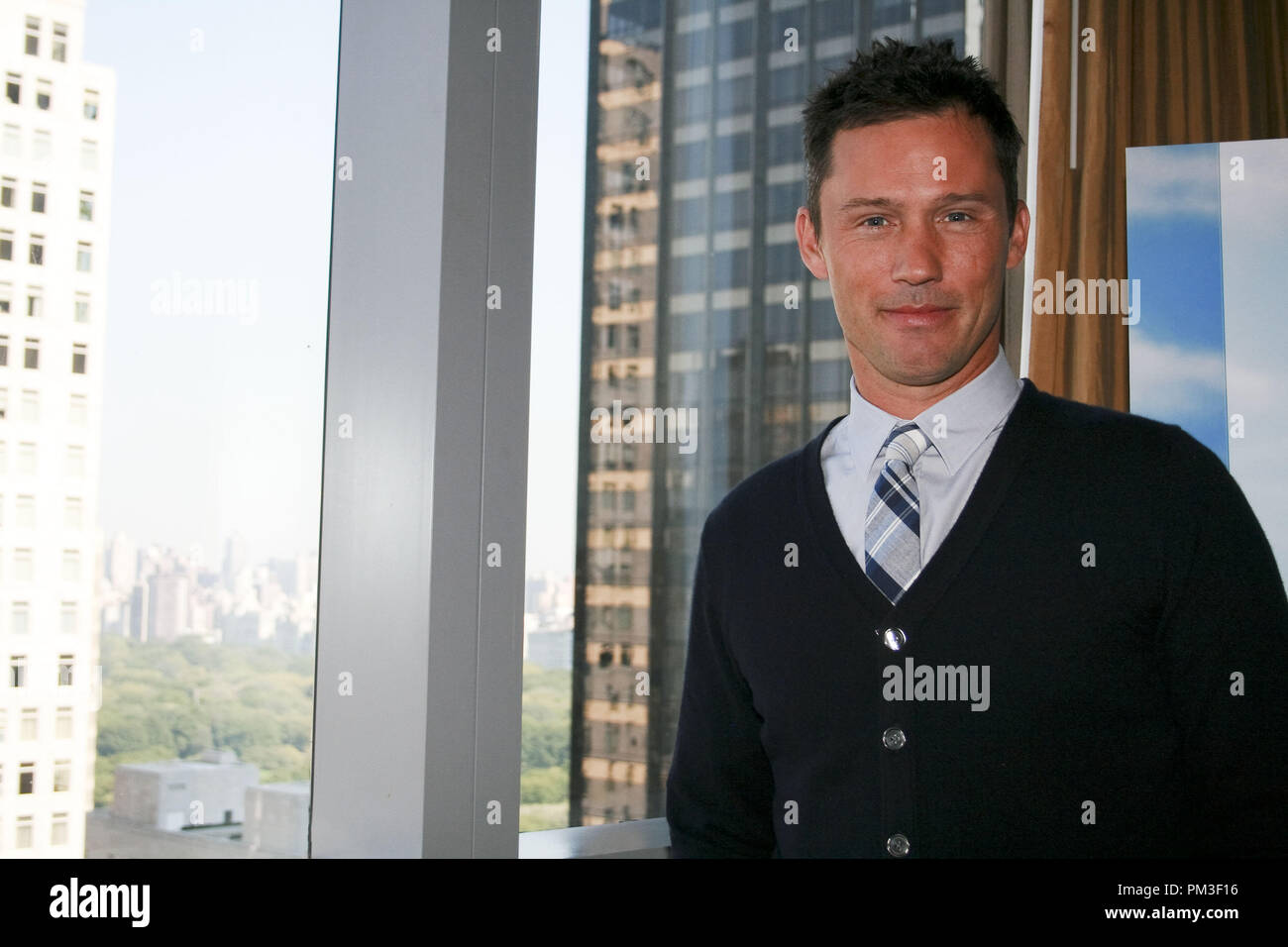 Jeffrey Donovan 'Burn' Portrait Session, 22. September 2010. Reproduktion von amerikanischen Boulevardzeitungen ist absolut verboten. Datei Referenz # 30508 010 GFS nur für redaktionelle Verwendung - Alle Rechte vorbehalten Stockfoto