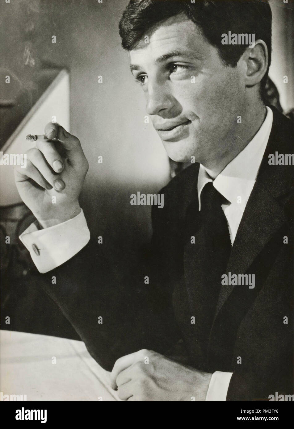 Jean-Paul Belmondo, 'Le Doulos" 1962 Datei Referenz # 30732 266 THA Stockfoto