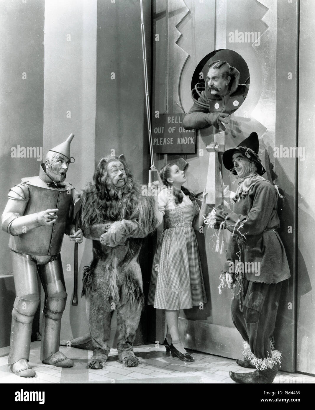 Jack Haley, Bert Lahr, Judy Garland, Frank Morgan, Ray Bolger in "Der Zauberer von Oz' 1939 MGM. Datei Referenz Nr. 1017 008 THA Stockfoto