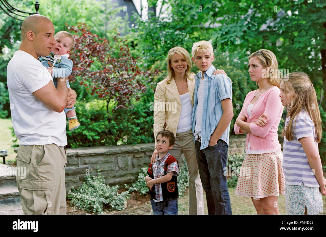 Szenenfoto aus "Die schnuller "Vin Diesel, Lukas, Bo Vink, Logan, Kegan Hoover, Faith Ford, Brittany Snow, Max Thieriot, Morgan York 2005 Stockfoto