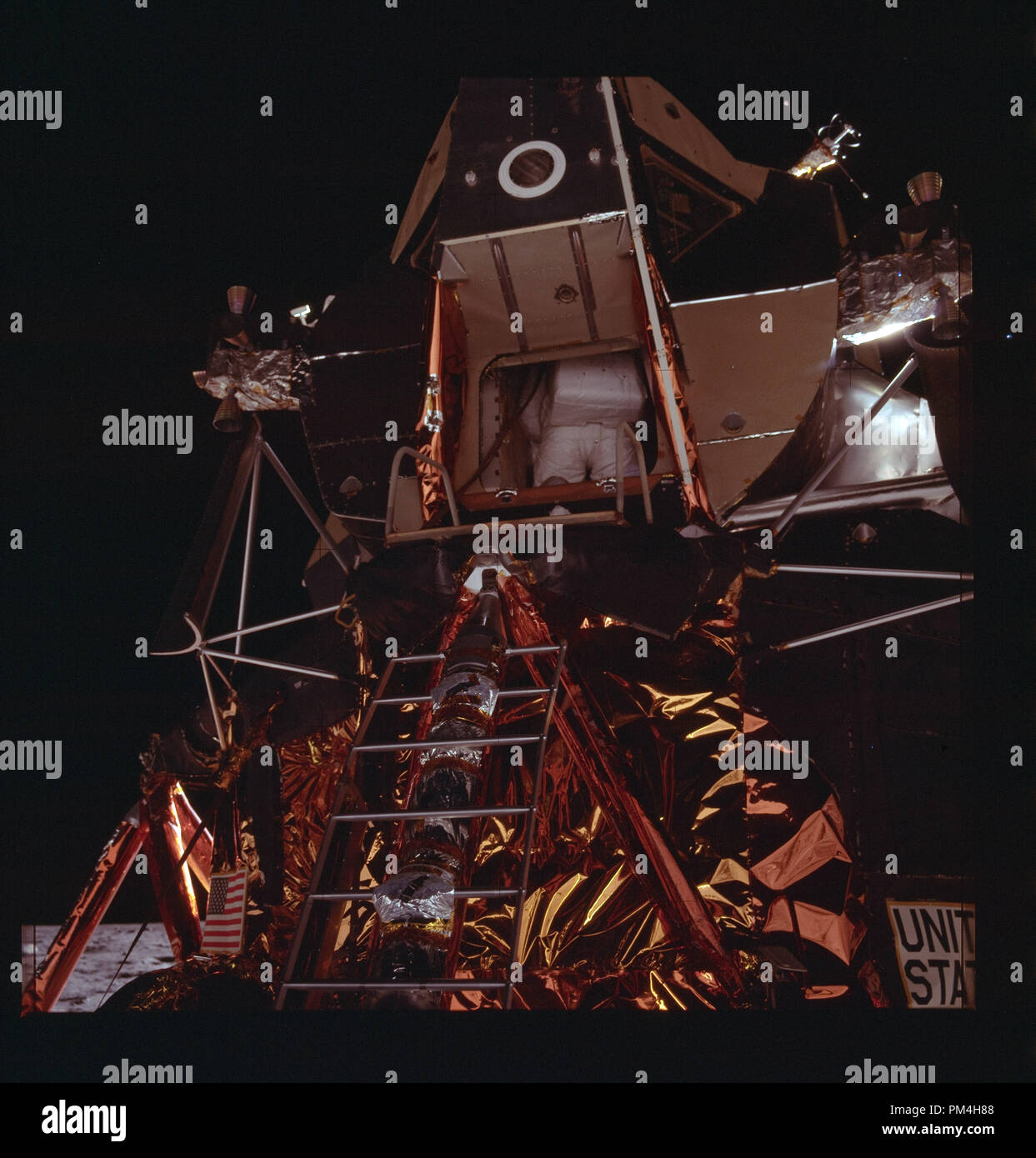 Astronaut Edwin E. Aldrin Jr. (Buzz) steigt von der Mondlandung Modul im Juli 20, 1969 die Geschichte der Reise zum Mond. Datei Referenz Nr. 1003 248 THA Stockfoto