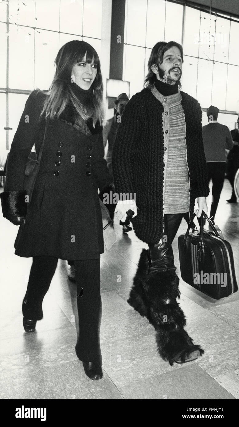 Beatle Ringo Starr mit seiner Frau Maureen, 1971. Datei Referenz Nr. 1013 111 THA © GFS/Hollywood Archiv - Alle Rechte vorbehalten. Stockfoto