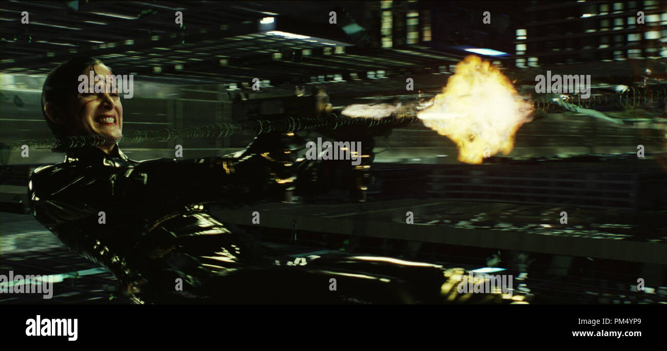 Film Still / Werbung immer noch von der "Matrix Reloaded" Carrie-Anne Moss © 2003 Warner Brothers Datei Referenz # 30753326 THA nur für redaktionelle Verwendung - Alle Rechte vorbehalten Stockfoto