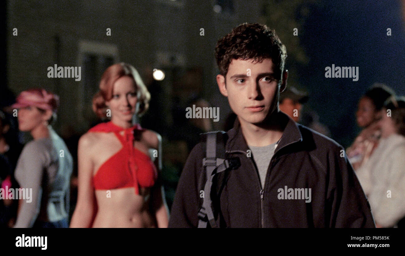 Film Still / Werbung immer noch von "Cry Wolf", Lindy Booth, Julian Morris © 2005 Rogue Pictures Photo Credit: Romeo Tirone Datei Referenz # 30736148 THA nur für redaktionelle Verwendung - Alle Rechte vorbehalten Stockfoto