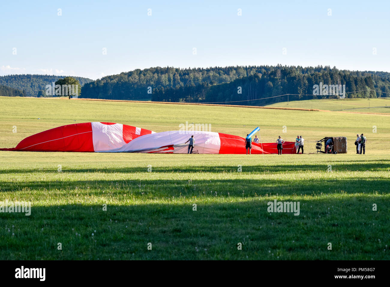 Ein Heißluftballon ist ein Leichter-als-Luft aus Flugzeugen der eine Tasche, einen Umschlag, in dem sich Luft. Stockfoto