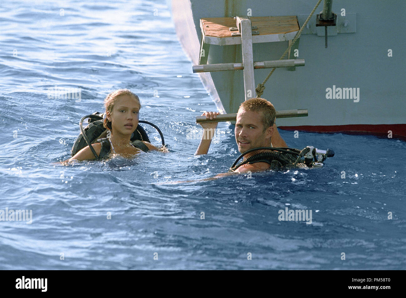 Studio Werbung immer noch von "ins Blaue" Jessica Alba, Paul Walker © 2005 Columbia Pictures Foto von John S. Johnson Datei Referenz # 307361926 THA nur für redaktionelle Verwendung - Alle Rechte vorbehalten Stockfoto