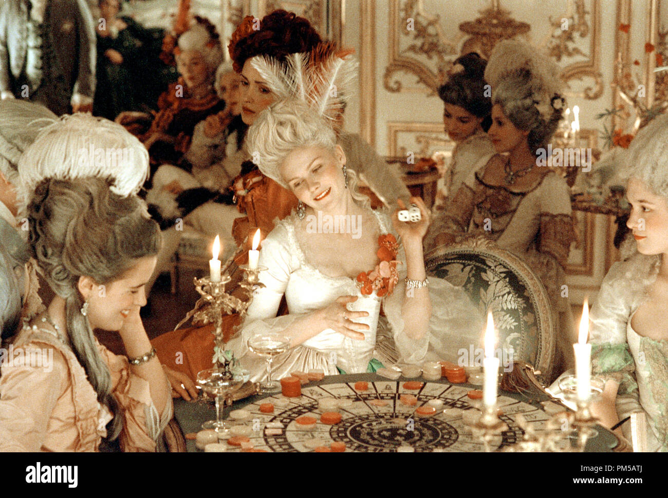 Studio Werbung noch von 'Marie Antoinette' Kirsten Dunst © 2006 Columbia Pictures Datei Referenz # 307372037 THA nur für redaktionelle Verwendung - Alle Rechte vorbehalten Stockfoto