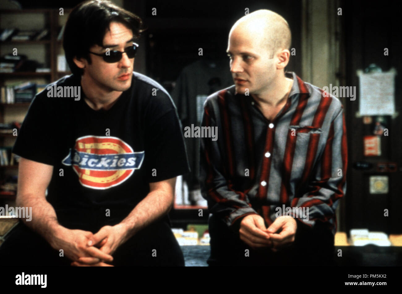 Film Still / Werbung Stills aus "High Fidelity" Jack Black, Todd Louiso © 2000 Touchstone Foto: Melissa Moseley Datei Referenz # 30846435 THA nur für redaktionelle Verwendung - Alle Rechte vorbehalten Stockfoto