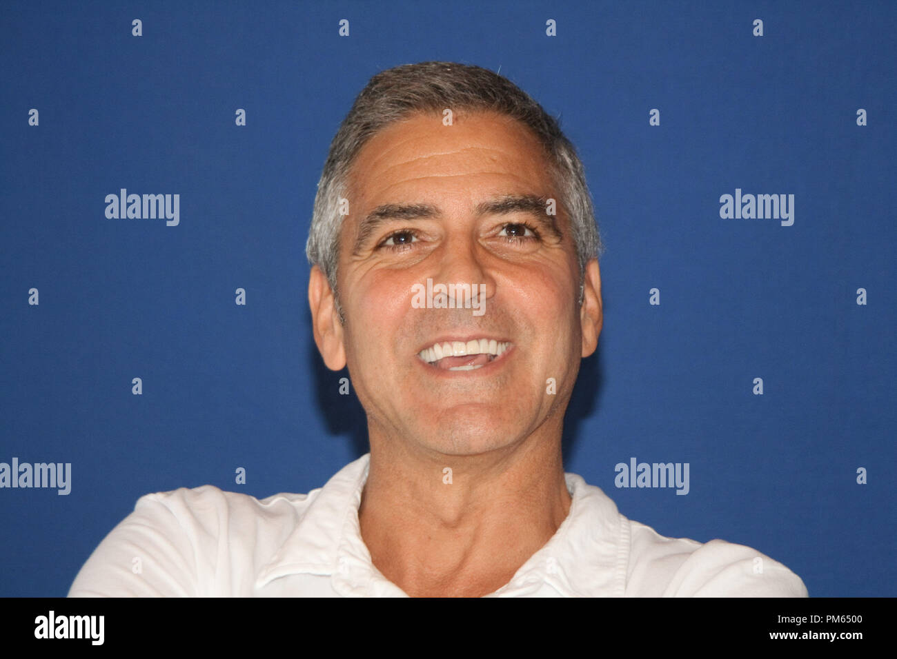 George Clooney "Die Iden des März" Portrait Session, 12. Juli 2011. Reproduktion von amerikanischen Boulevardzeitungen ist absolut verboten. Datei Referenz # 31021 012 GFS nur für redaktionelle Verwendung - Alle Rechte vorbehalten Stockfoto